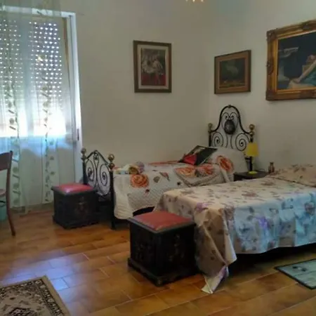 Casa Frida Bed & Breakfast